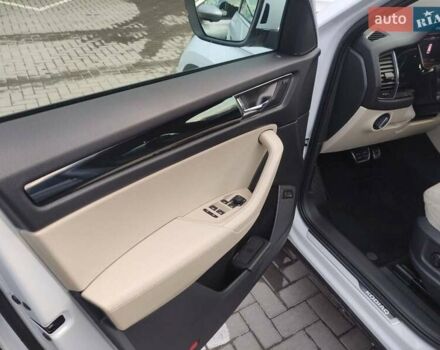 Білий Шкода Kodiaq, об'ємом двигуна 1.97 л та пробігом 190 тис. км за 30950 $, фото 27 на Automoto.ua