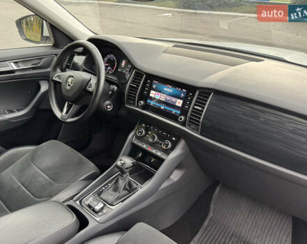 Белый Шкода Kodiaq, объемом двигателя 2 л и пробегом 225 тыс. км за 21800 $, фото 26 на Automoto.ua