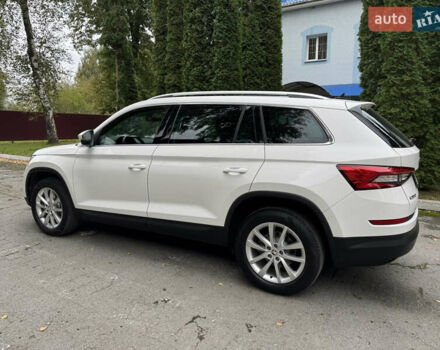 Белый Шкода Kodiaq, объемом двигателя 1.97 л и пробегом 237 тыс. км за 26500 $, фото 7 на Automoto.ua