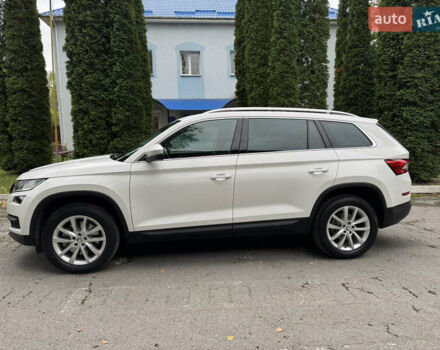 Белый Шкода Kodiaq, объемом двигателя 1.97 л и пробегом 237 тыс. км за 26500 $, фото 5 на Automoto.ua