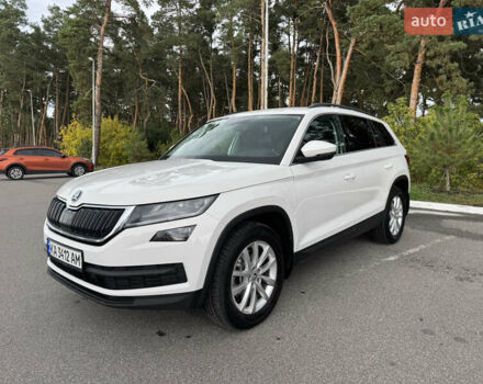 Белый Шкода Kodiaq, объемом двигателя 2 л и пробегом 225 тыс. км за 21800 $, фото 2 на Automoto.ua