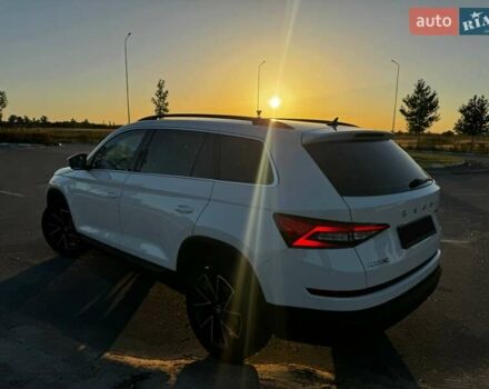 Белый Шкода Kodiaq, объемом двигателя 1.97 л и пробегом 61 тыс. км за 35500 $, фото 5 на Automoto.ua