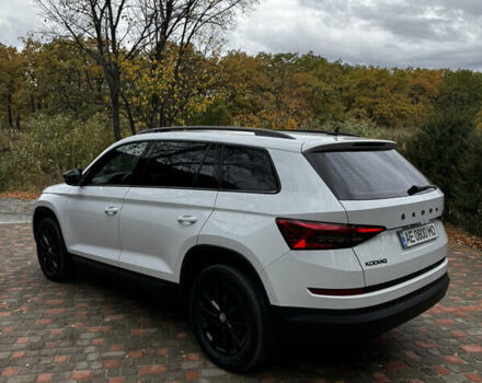 Белый Шкода Kodiaq, объемом двигателя 1.98 л и пробегом 113 тыс. км за 32000 $, фото 6 на Automoto.ua