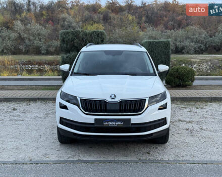Белый Шкода Kodiaq, объемом двигателя 1.98 л и пробегом 95 тыс. км за 26699 $, фото 5 на Automoto.ua