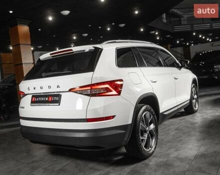 Белый Шкода Kodiaq, объемом двигателя 1.97 л и пробегом 202 тыс. км за 29900 $, фото 37 на Automoto.ua