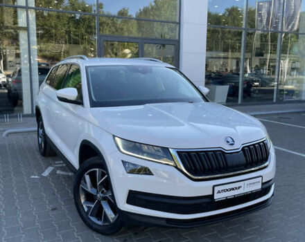 Шкода Kodiaq 2020 в Одессе на Automoto.ua Белый Шкода Kodiaq, объемом двигателя 1.97 л и пробегом 200 тыс. км за 27500 $, фото 3 на Automoto.ua