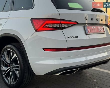 Белый Шкода Kodiaq, объемом двигателя 2 л и пробегом 195 тыс. км за 34999 $, фото 20 на Automoto.ua