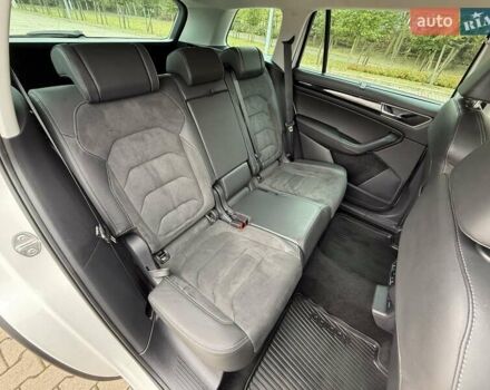 Белый Шкода Kodiaq, объемом двигателя 1.98 л и пробегом 56 тыс. км за 30500 $, фото 88 на Automoto.ua