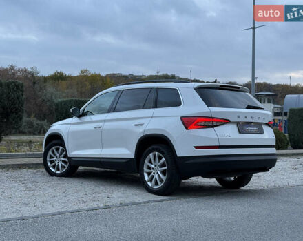 Белый Шкода Kodiaq, объемом двигателя 1.98 л и пробегом 95 тыс. км за 26699 $, фото 7 на Automoto.ua