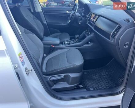 Белый Шкода Kodiaq, объемом двигателя 1.97 л и пробегом 219 тыс. км за 26200 $, фото 35 на Automoto.ua