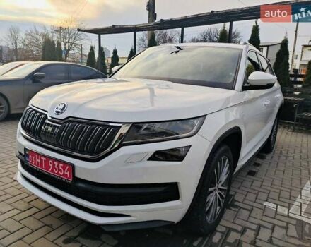 Білий Шкода Kodiaq, об'ємом двигуна 1.97 л та пробігом 190 тис. км за 30950 $, фото 4 на Automoto.ua