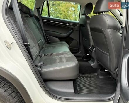 Белый Шкода Kodiaq, объемом двигателя 1.98 л и пробегом 56 тыс. км за 30500 $, фото 84 на Automoto.ua