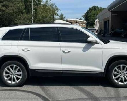 Шкода Kodiaq 2020 в Львове на Automoto.ua Белый Шкода Kodiaq, объемом двигателя 1.98 л и пробегом 73 тыс. км за 28900 $, фото 1 на Automoto.ua
