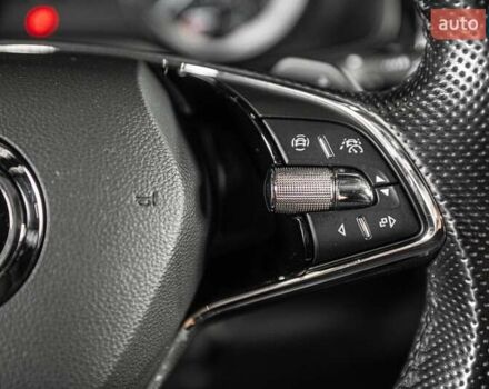 Белый Шкода Kodiaq, объемом двигателя 1.97 л и пробегом 130 тыс. км за 28900 $, фото 38 на Automoto.ua