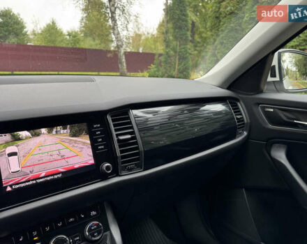 Белый Шкода Kodiaq, объемом двигателя 1.97 л и пробегом 237 тыс. км за 26500 $, фото 56 на Automoto.ua