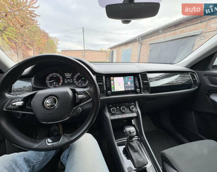 Белый Шкода Kodiaq, объемом двигателя 1.98 л и пробегом 232 тыс. км за 23000 $, фото 16 на Automoto.ua