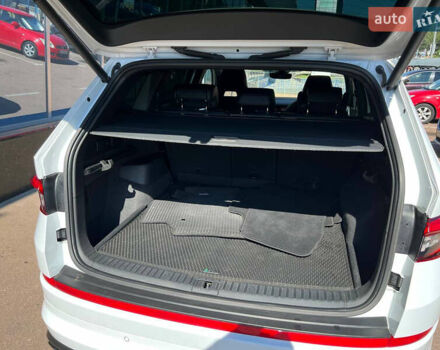 Білий Шкода Kodiaq, об'ємом двигуна 2 л та пробігом 122 тис. км за 39800 $, фото 8 на Automoto.ua