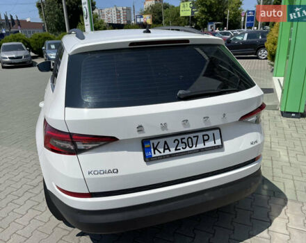 Белый Шкода Kodiaq, объемом двигателя 1.98 л и пробегом 234 тыс. км за 26000 $, фото 4 на Automoto.ua