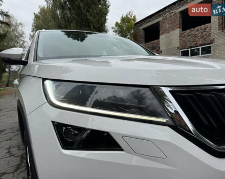 Белый Шкода Kodiaq, объемом двигателя 1.97 л и пробегом 237 тыс. км за 26500 $, фото 16 на Automoto.ua