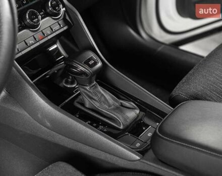 Белый Шкода Kodiaq, объемом двигателя 1.97 л и пробегом 202 тыс. км за 29900 $, фото 25 на Automoto.ua