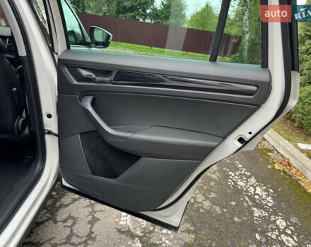 Белый Шкода Kodiaq, объемом двигателя 1.97 л и пробегом 237 тыс. км за 26500 $, фото 64 на Automoto.ua