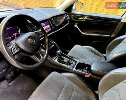 Белый Шкода Kodiaq, объемом двигателя 1.97 л и пробегом 82 тыс. км за 31900 $, фото 36 на Automoto.ua