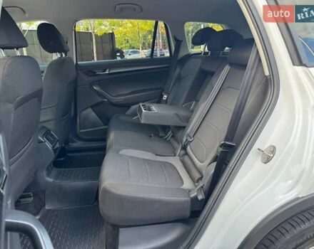 Белый Шкода Kodiaq, объемом двигателя 1.98 л и пробегом 72 тыс. км за 31990 $, фото 8 на Automoto.ua