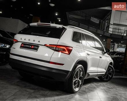 Белый Шкода Kodiaq, объемом двигателя 1.97 л и пробегом 202 тыс. км за 29900 $, фото 47 на Automoto.ua