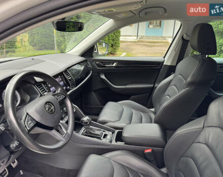 Белый Шкода Kodiaq, объемом двигателя 1.97 л и пробегом 237 тыс. км за 26500 $, фото 58 на Automoto.ua