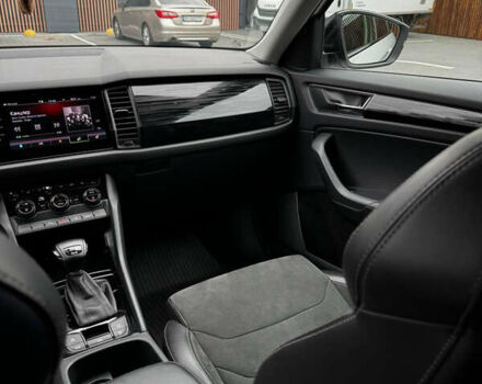 Белый Шкода Kodiaq, объемом двигателя 1.98 л и пробегом 113 тыс. км за 32000 $, фото 13 на Automoto.ua