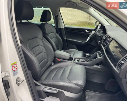 Белый Шкода Kodiaq, объемом двигателя 1.97 л и пробегом 237 тыс. км за 26500 $, фото 74 на Automoto.ua