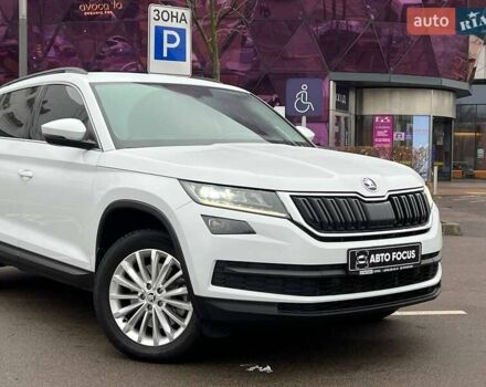 Білий Шкода Kodiaq, об'ємом двигуна 1.98 л та пробігом 75 тис. км за 29490 $, фото 3 на Automoto.ua