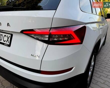 Белый Шкода Kodiaq, объемом двигателя 1.97 л и пробегом 82 тыс. км за 31900 $, фото 15 на Automoto.ua
