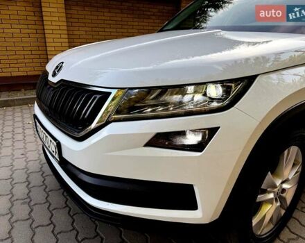 Белый Шкода Kodiaq, объемом двигателя 1.97 л и пробегом 82 тыс. км за 31900 $, фото 12 на Automoto.ua
