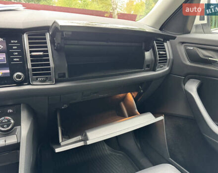 Белый Шкода Kodiaq, объемом двигателя 1.97 л и пробегом 237 тыс. км за 26500 $, фото 86 на Automoto.ua