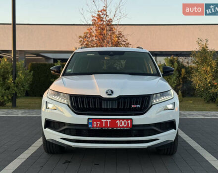 Белый Шкода Kodiaq, объемом двигателя 2 л и пробегом 195 тыс. км за 34999 $, фото 6 на Automoto.ua