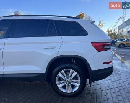Белый Шкода Kodiaq, объемом двигателя 1.97 л и пробегом 219 тыс. км за 26200 $, фото 7 на Automoto.ua