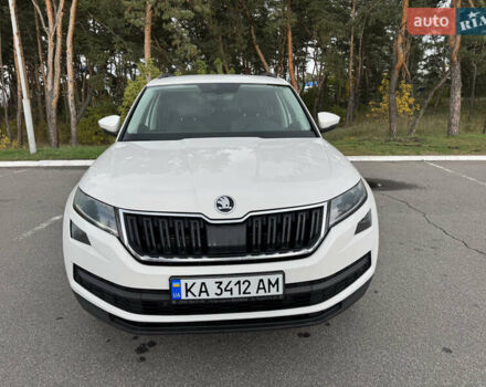 Белый Шкода Kodiaq, объемом двигателя 2 л и пробегом 225 тыс. км за 21800 $, фото 5 на Automoto.ua