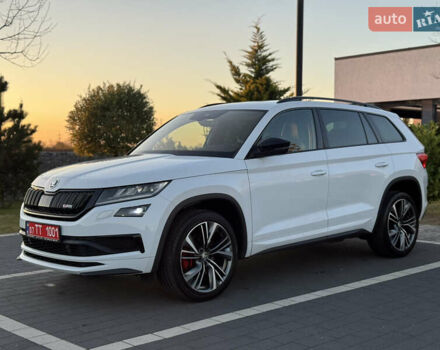 Белый Шкода Kodiaq, объемом двигателя 2 л и пробегом 195 тыс. км за 34999 $, фото 10 на Automoto.ua