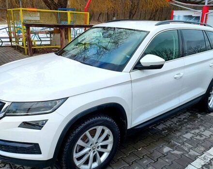 Белый Шкода Kodiaq, объемом двигателя 2 л и пробегом 50 тыс. км за 35300 $, фото 1 на Automoto.ua