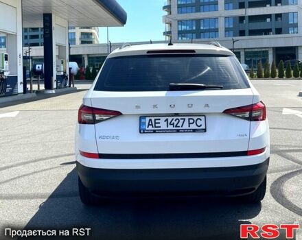Шкода Kodiaq 2020 в Львове на Automoto.ua Белый Шкода Kodiaq, объемом двигателя 2 л и пробегом 73 тыс. км за 28900 $, фото 3 на Automoto.ua