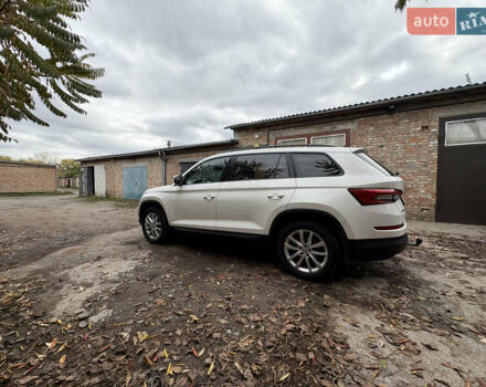 Белый Шкода Kodiaq, объемом двигателя 1.98 л и пробегом 232 тыс. км за 23000 $, фото 30 на Automoto.ua