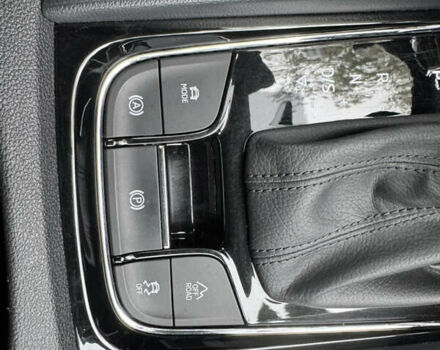 Белый Шкода Kodiaq, объемом двигателя 1.97 л и пробегом 237 тыс. км за 26500 $, фото 51 на Automoto.ua
