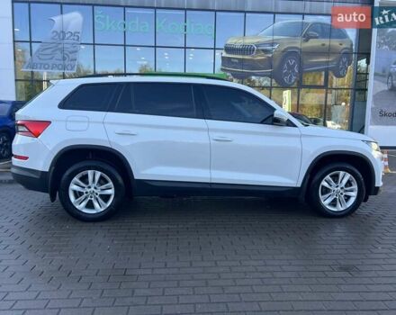 Белый Шкода Kodiaq, объемом двигателя 1.97 л и пробегом 219 тыс. км за 26200 $, фото 4 на Automoto.ua