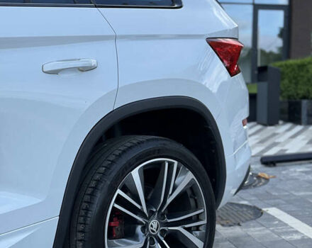 Шкода Kodiaq 2020 в Ужгороде на Automoto.ua Белый Шкода Kodiaq, объемом двигателя 2 л и пробегом 194 тыс. км за 34500 $, фото 4 на Automoto.ua
