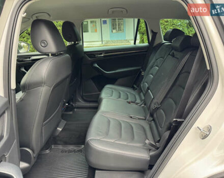 Белый Шкода Kodiaq, объемом двигателя 1.97 л и пробегом 237 тыс. км за 26500 $, фото 60 на Automoto.ua