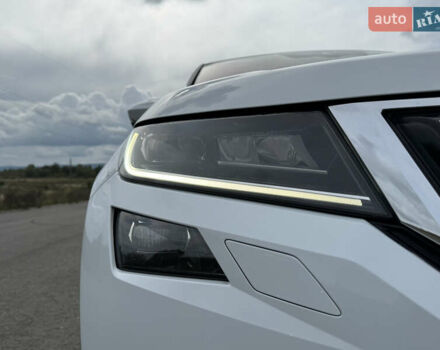 Белый Шкода Kodiaq, объемом двигателя 2 л и пробегом 153 тыс. км за 35600 $, фото 11 на Automoto.ua