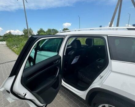 Белый Шкода Kodiaq, объемом двигателя 1.97 л и пробегом 133 тыс. км за 34867 $, фото 13 на Automoto.ua