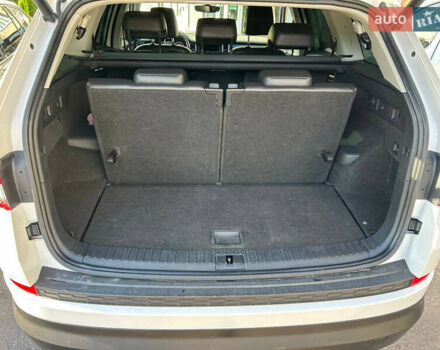 Белый Шкода Kodiaq, объемом двигателя 1.97 л и пробегом 270 тыс. км за 27999 $, фото 22 на Automoto.ua