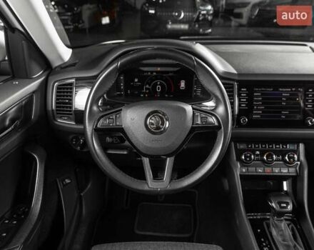 Белый Шкода Kodiaq, объемом двигателя 1.97 л и пробегом 202 тыс. км за 29900 $, фото 16 на Automoto.ua